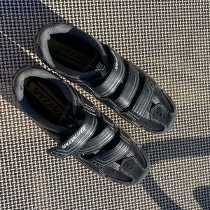 Specialized spin shoes